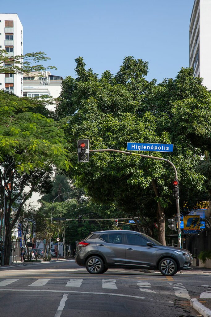 Cruzamento da avenida angélica com a avenida higienópolis e são paulo (foto: Luis Gomes)