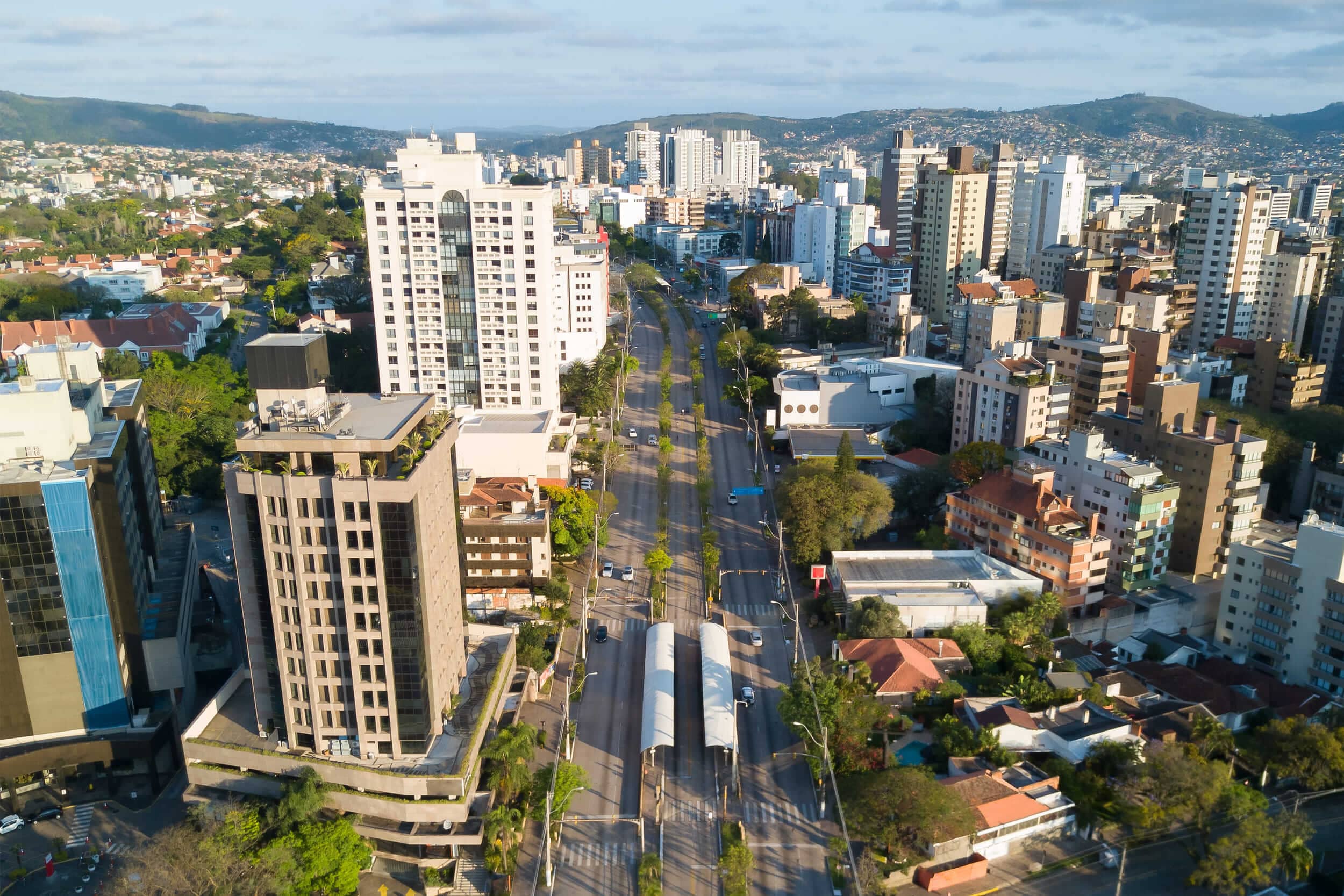 Avenida Carlos Gomes em Petrópolis, bairro de Porto Alegre